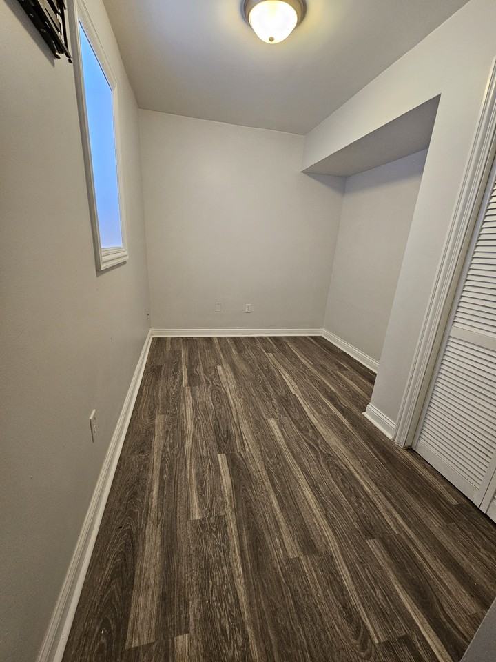 745 N Hamilton St #D - Photo 7 of 10