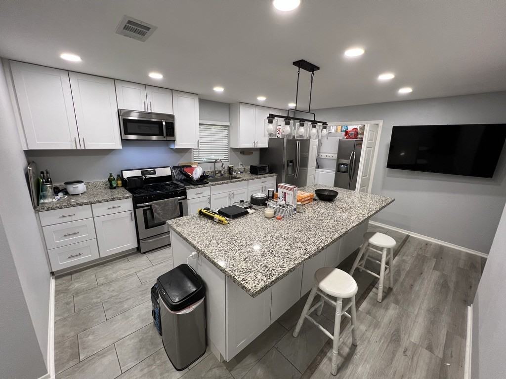 469 W 2nd St #5 - Photo 7 of 10