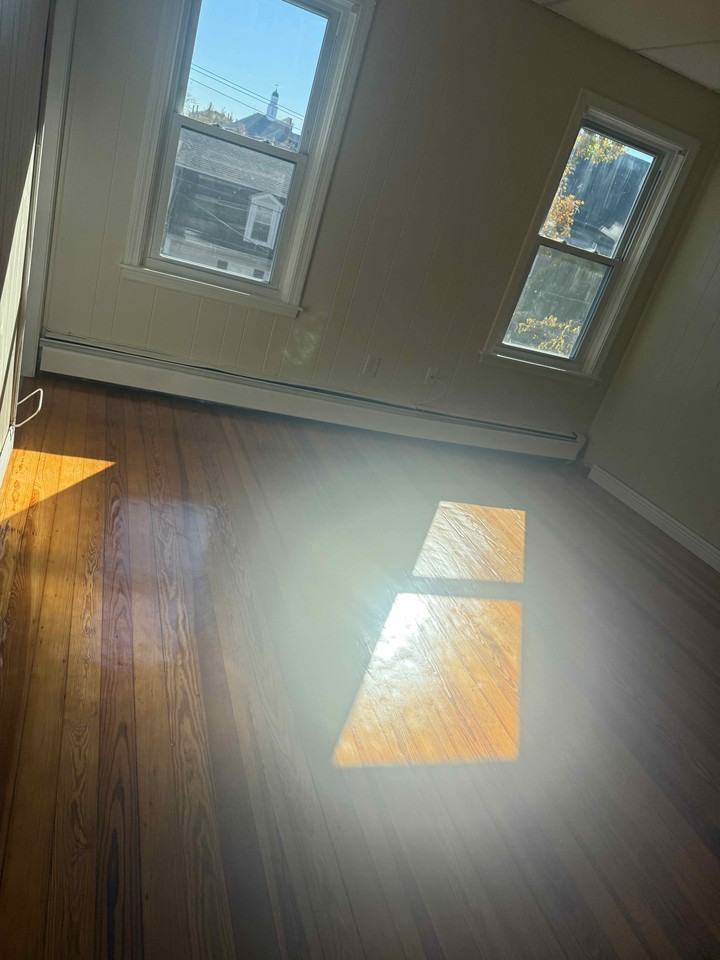 137 Bradford St #2E - Photo 4 of 4