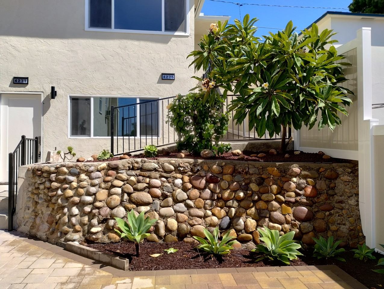 4277 Maryland St - Photo 4 of 18