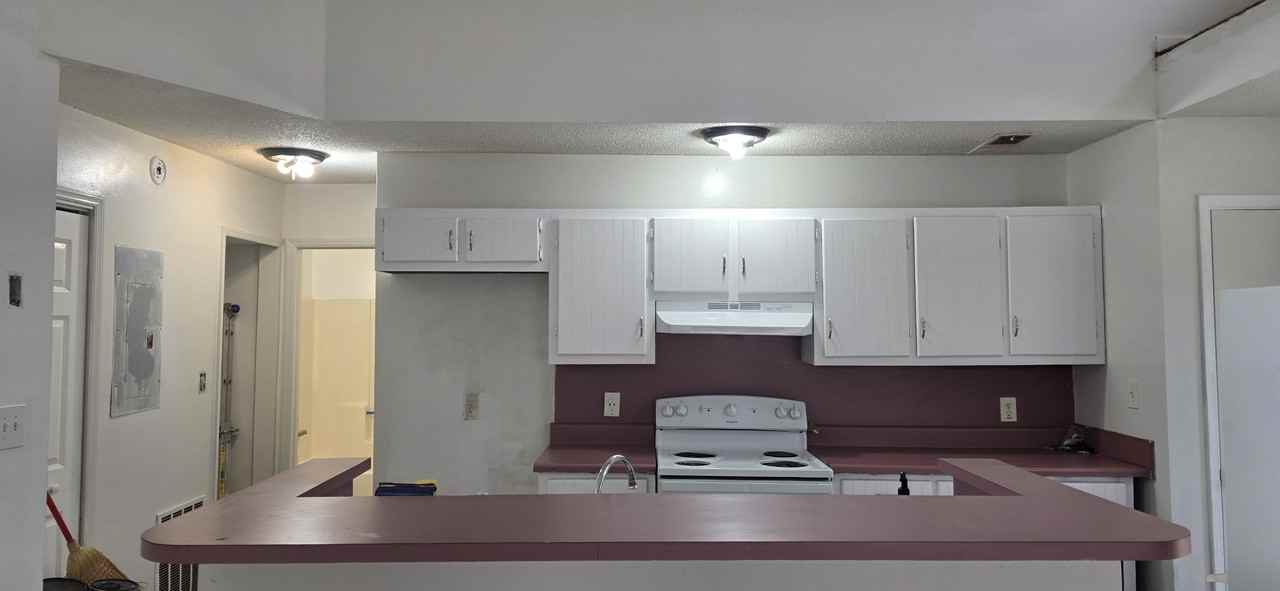 8526 Pineland Dr Apt C #NA - Photo 6 of 9