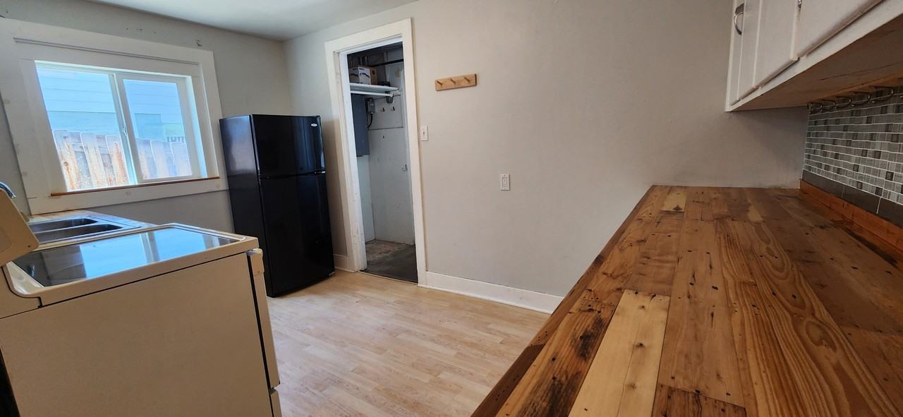 1046 East 6th Avenue - 1046 1/2 #1046-1-2 - Photo 4 of 19