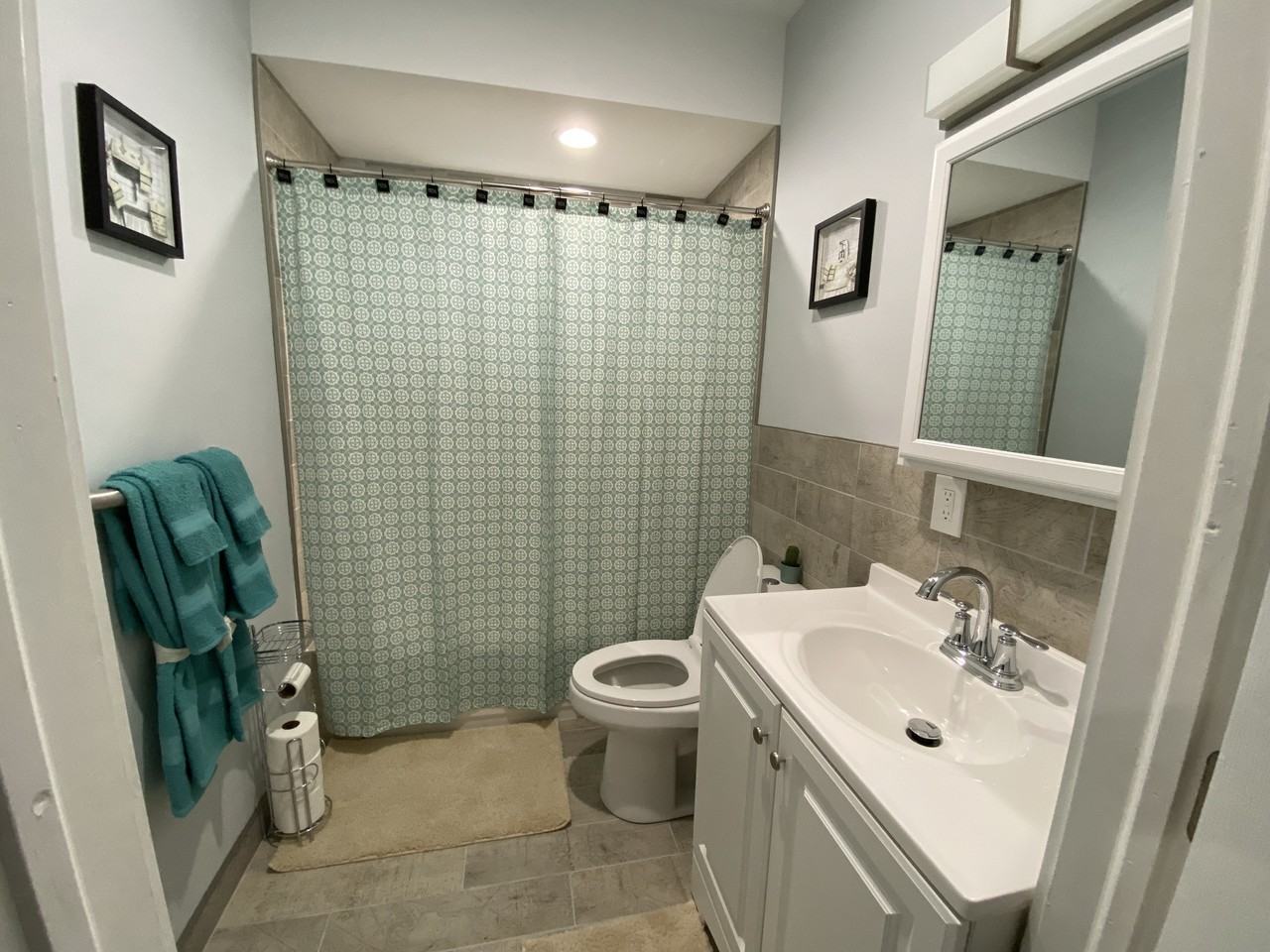 Hazel Ave #2ndFL3rdFL - Photo 4 of 8