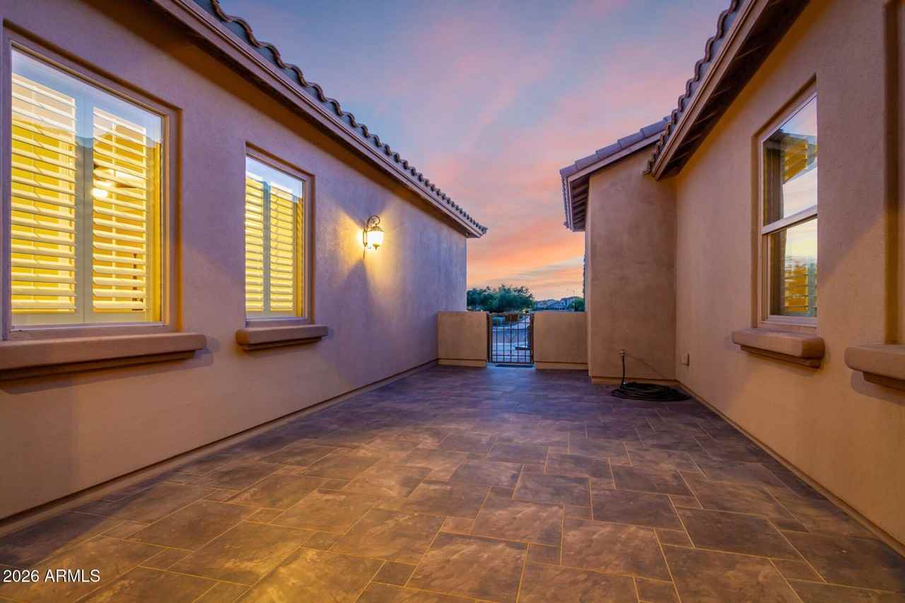 25905 N 49th Ln - Photo 4 of 50