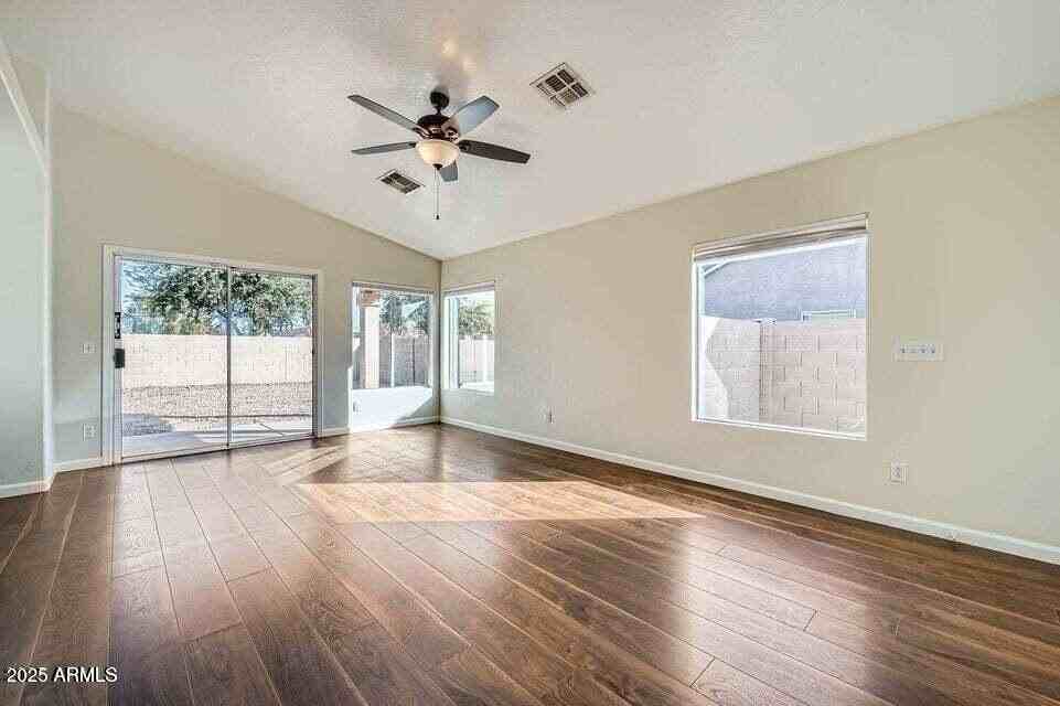 15436 W Port Royale Ln - Photo 3 of 27