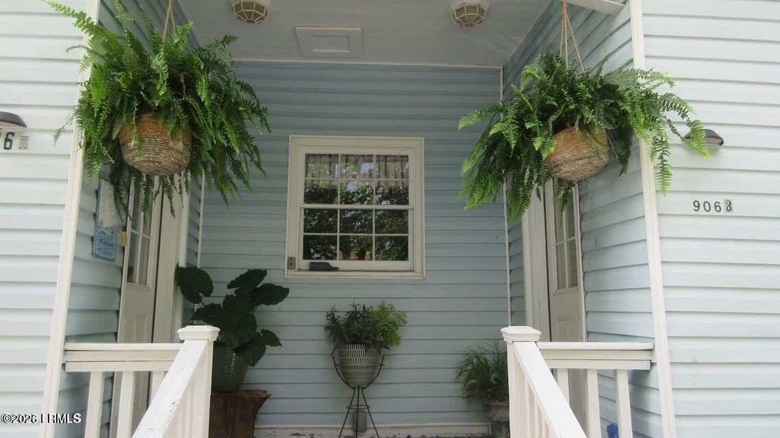 906 10th St Unit B #B - Photo 2 of 18