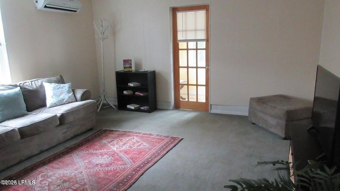 906 10th St Unit B #B - Photo 4 of 18