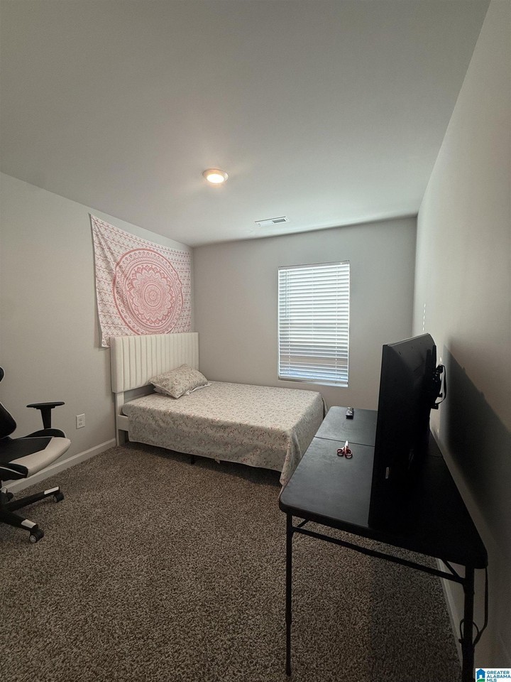 1510 Heritage Cir Se - Photo 6 of 14