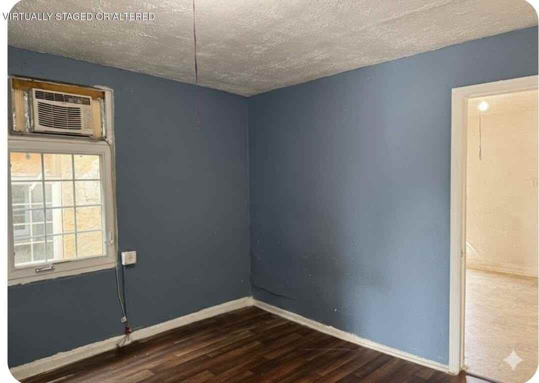 1921 Emerson Dr - Photo 3 of 11