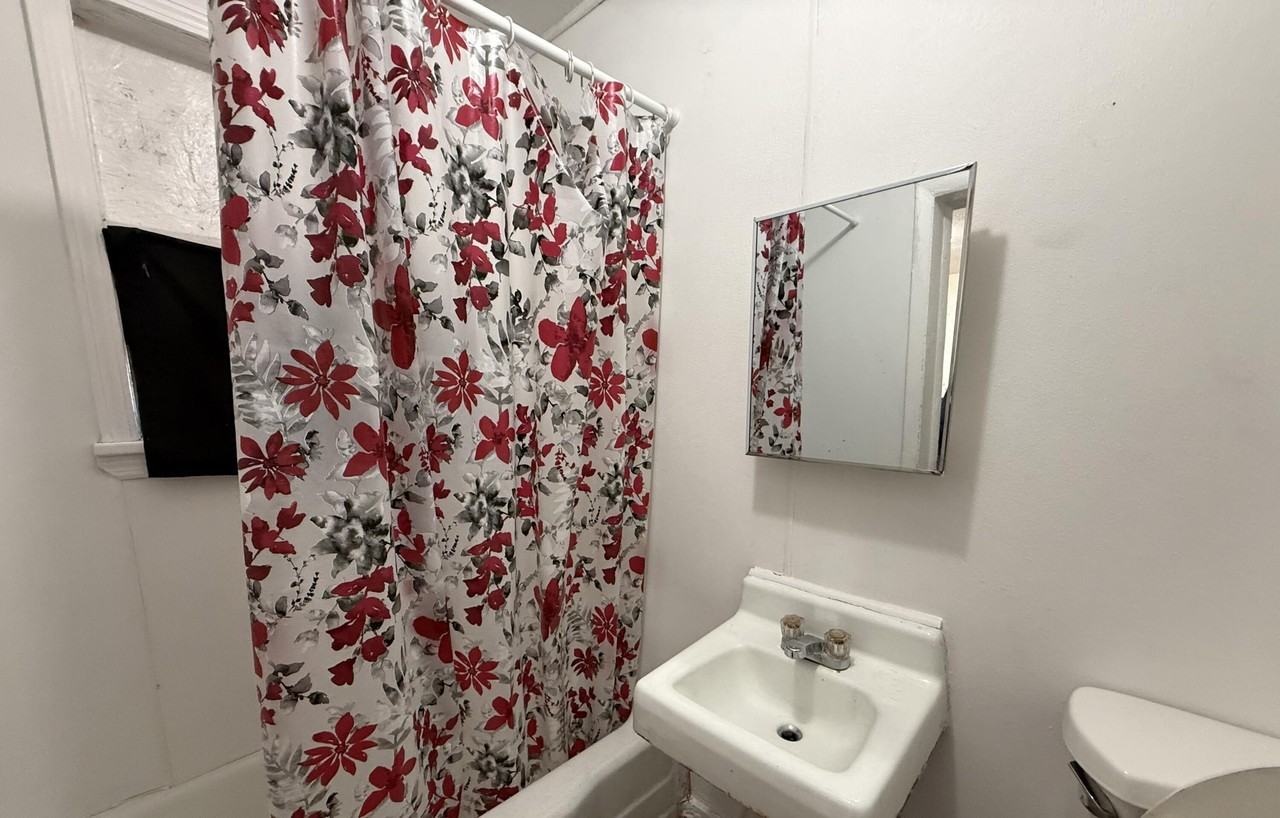 1921 Emerson Dr - Photo 7 of 11