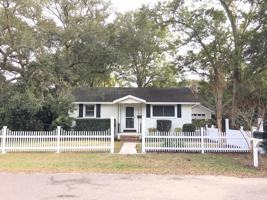 featured image of 717 Azalea St