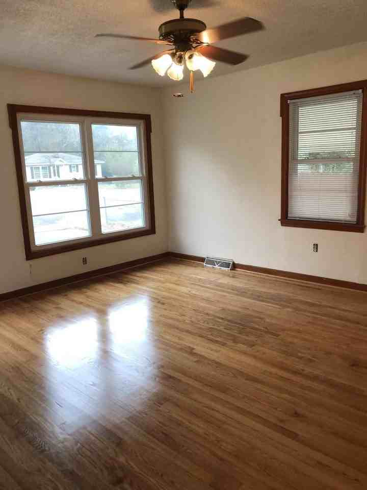 1253 Maxwell St - Photo 5 of 12