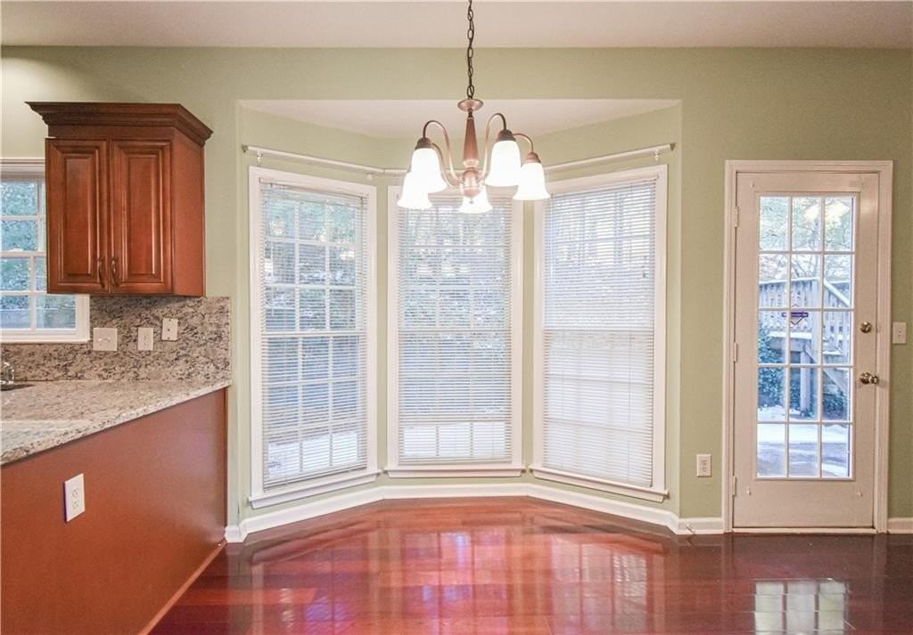 1104 Sadlers Close - Photo 5 of 44