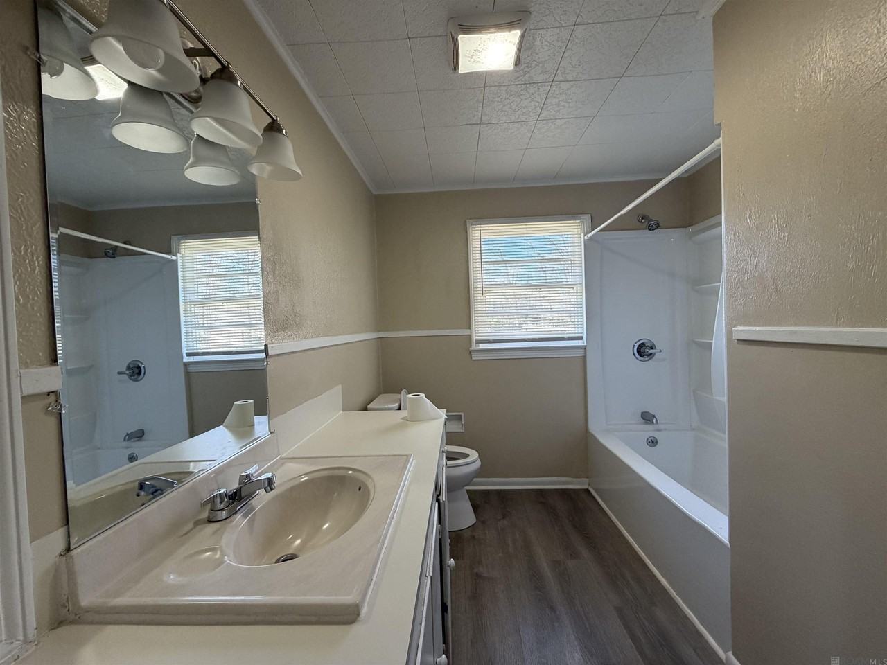 13397 Pamela St - Photo 4 of 6