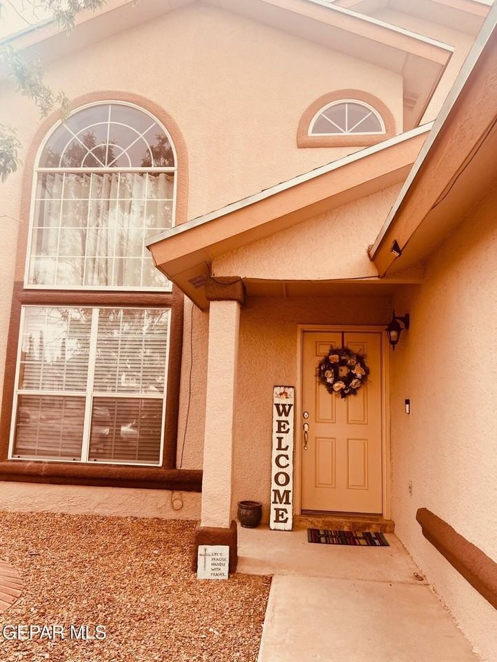 3816 Tierra Fiji Ln - Photo 2 of 13