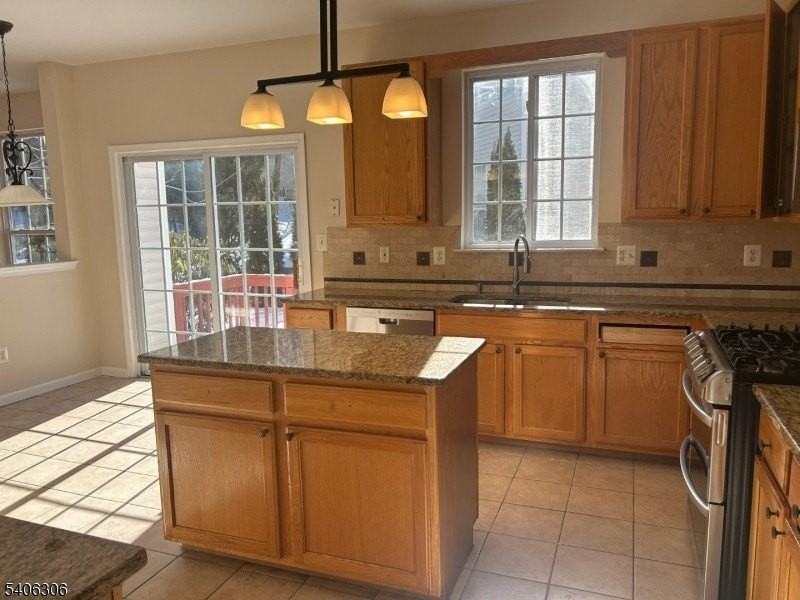 226 Winding Hill Dr - Photo 3 of 17