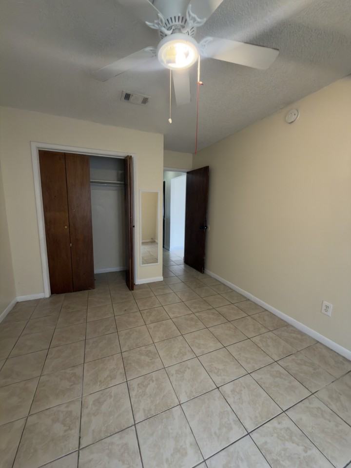 551 S 61st Ave Apt C #551C - Photo 4 of 10