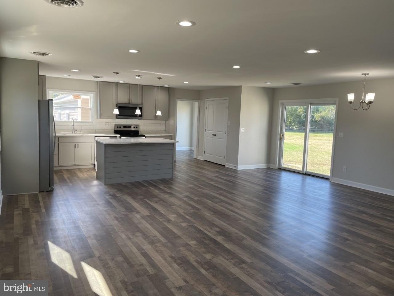 1213 Old Love Point Rd - Photo 5 of 31