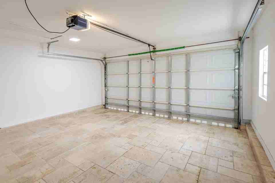 Bentley Pl - Photo 3 of 8