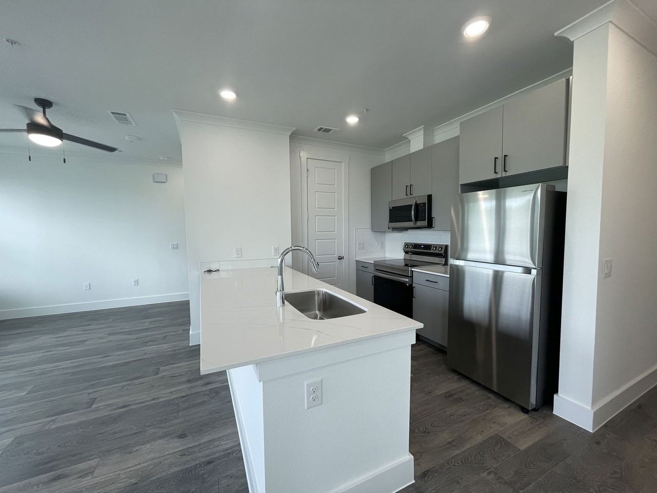 4770 Luxe Lane #01-1103 - Photo 2 of 8