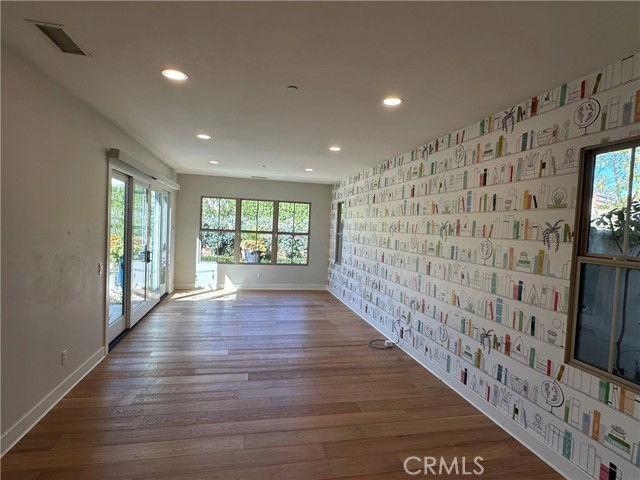 45 Skyward - Photo 6 of 8