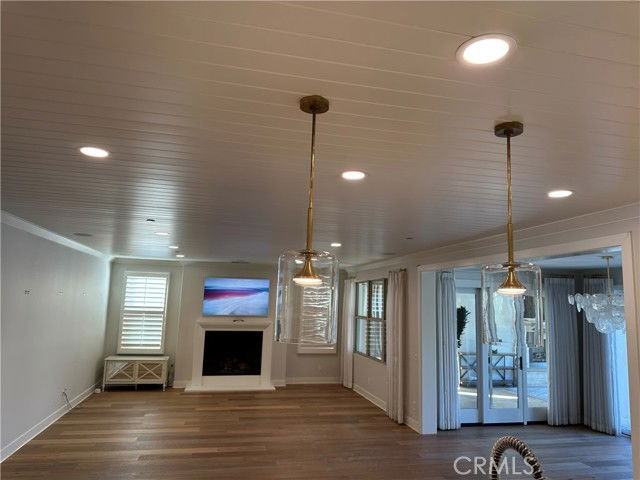 45 Skyward - Photo 7 of 8