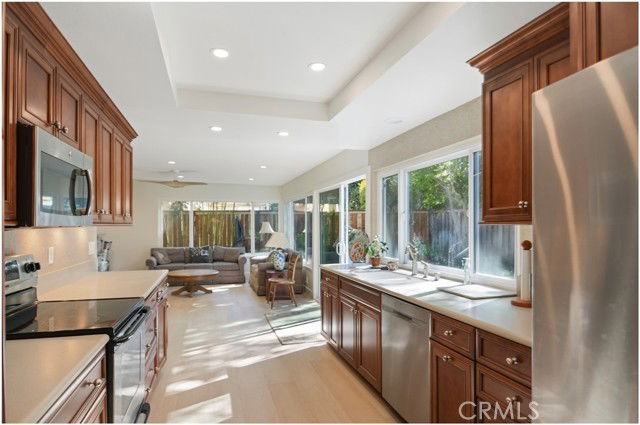 3922 Hendrix St - Photo 2 of 8