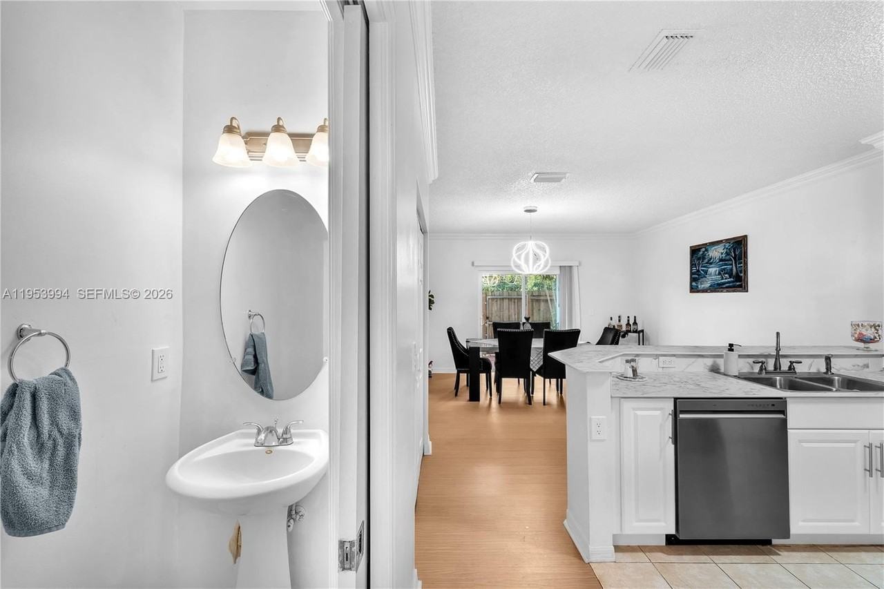 2218 Se 26th Ln #2218 - Photo 5 of 23