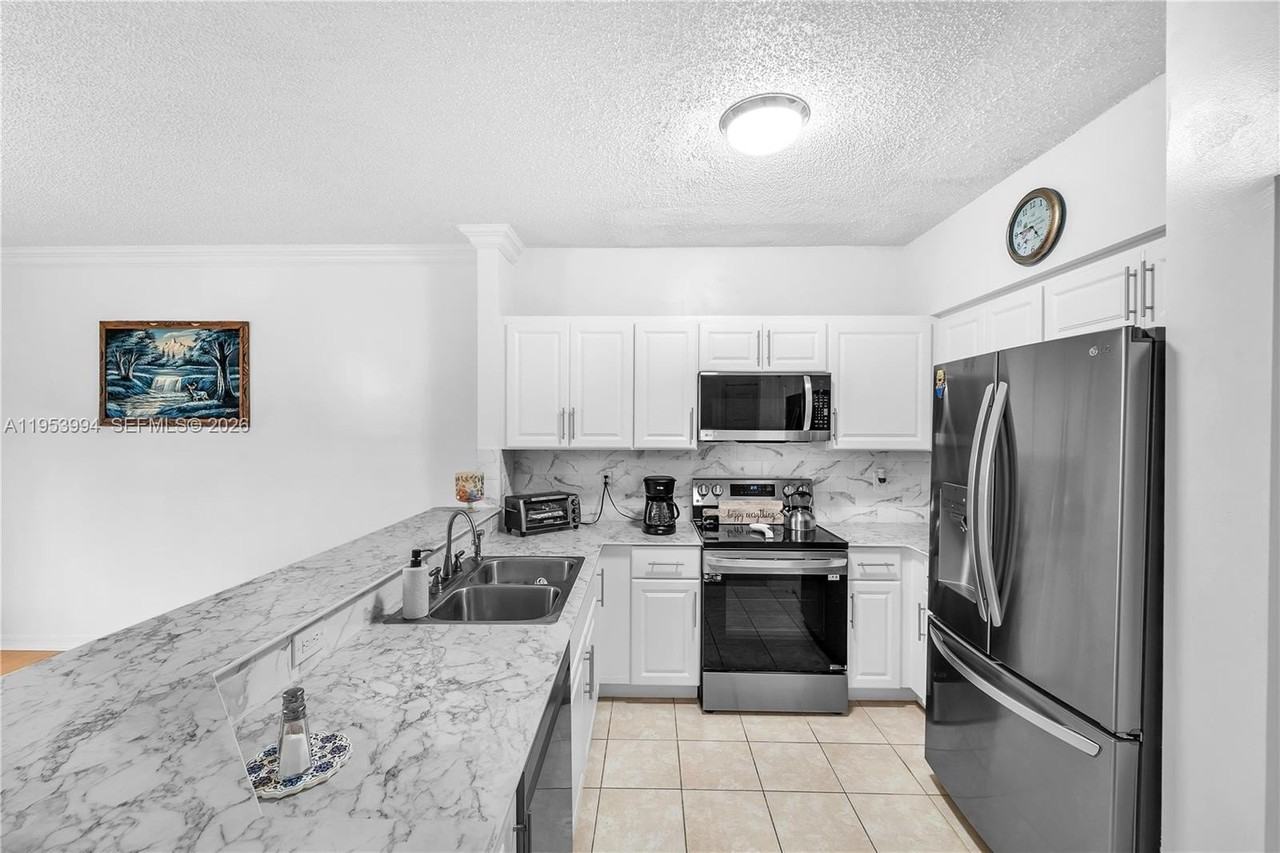 2218 Se 26th Ln #2218 - Photo 6 of 23