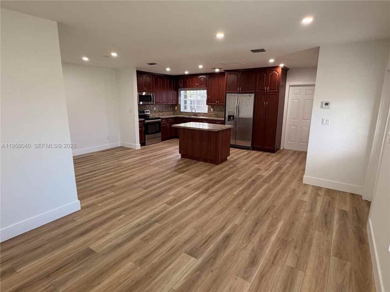 10854 Sw 141st Ln - Photo 3 of 19