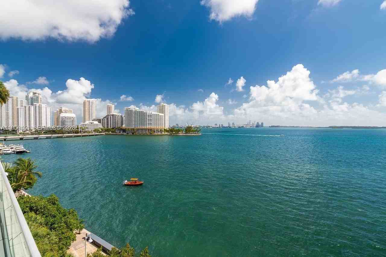 1155 Brickell Bay Dr #1806