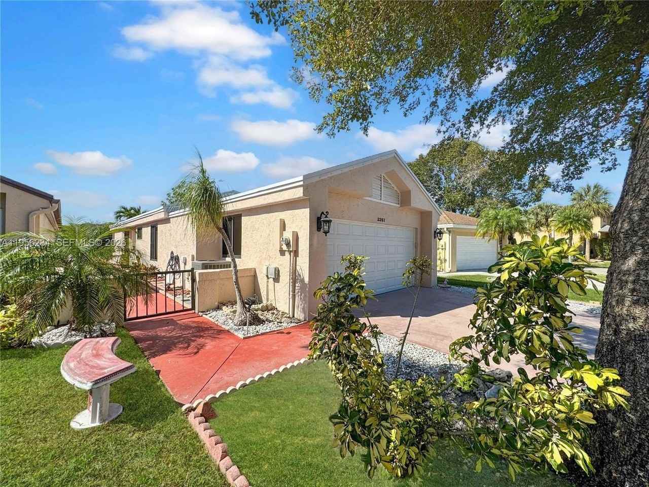 2261 Nw 34th Ter - Photo 2 of 28