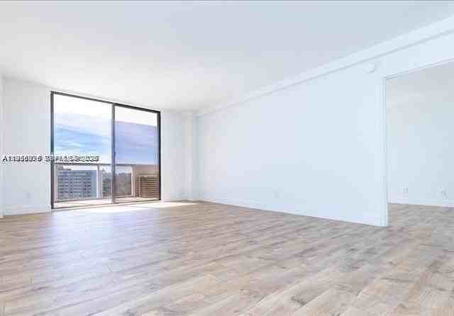 13499 Biscayne Blvd #912 - Photo 3 of 27