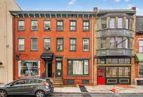 featured image of 11 N Willow St #1