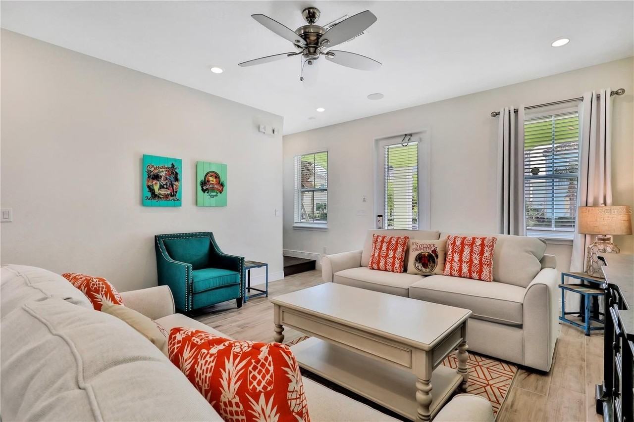 8049 Lost Shaker Ln - Photo 4 of 50