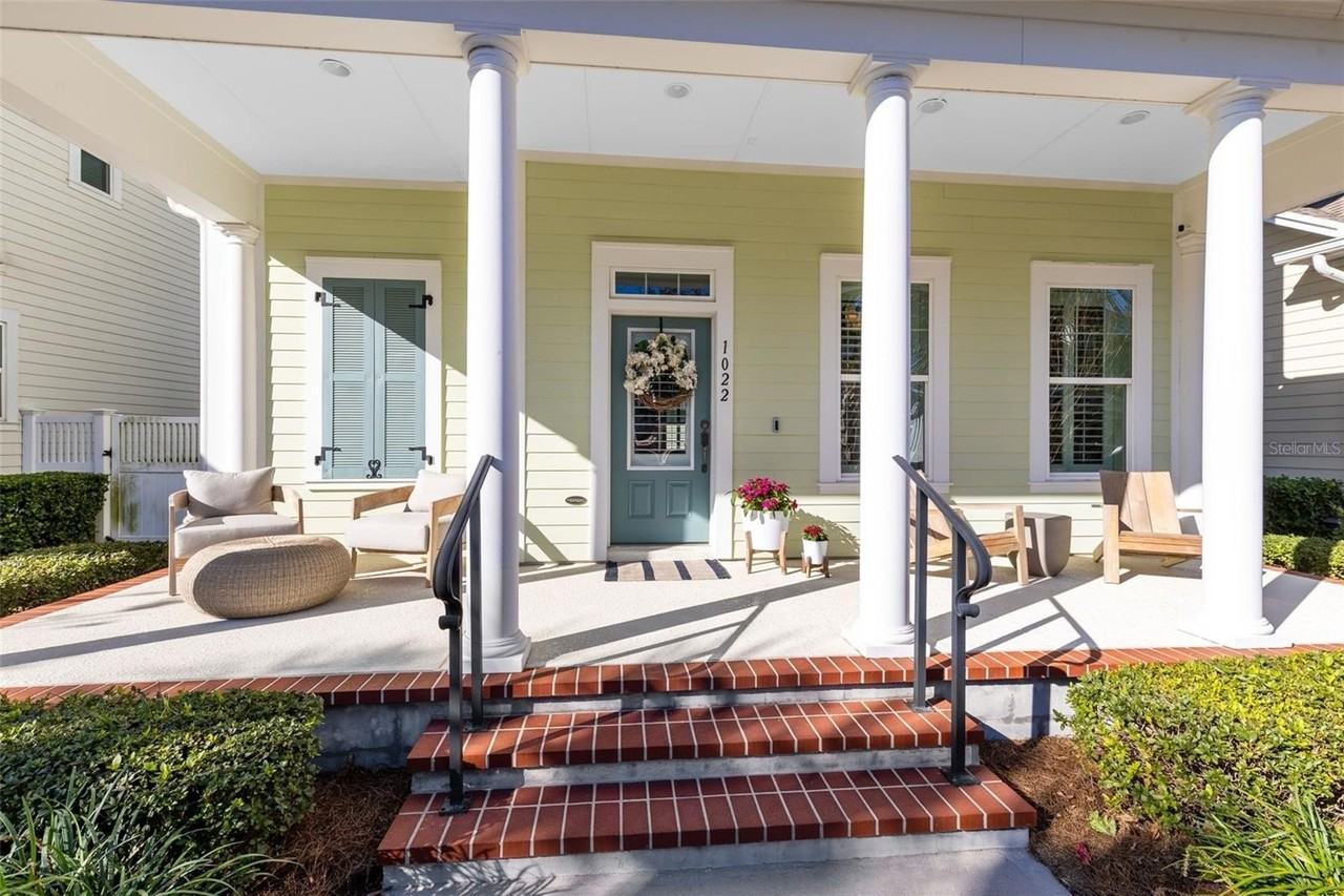 1022 Huntspoint St - Photo 2 of 43