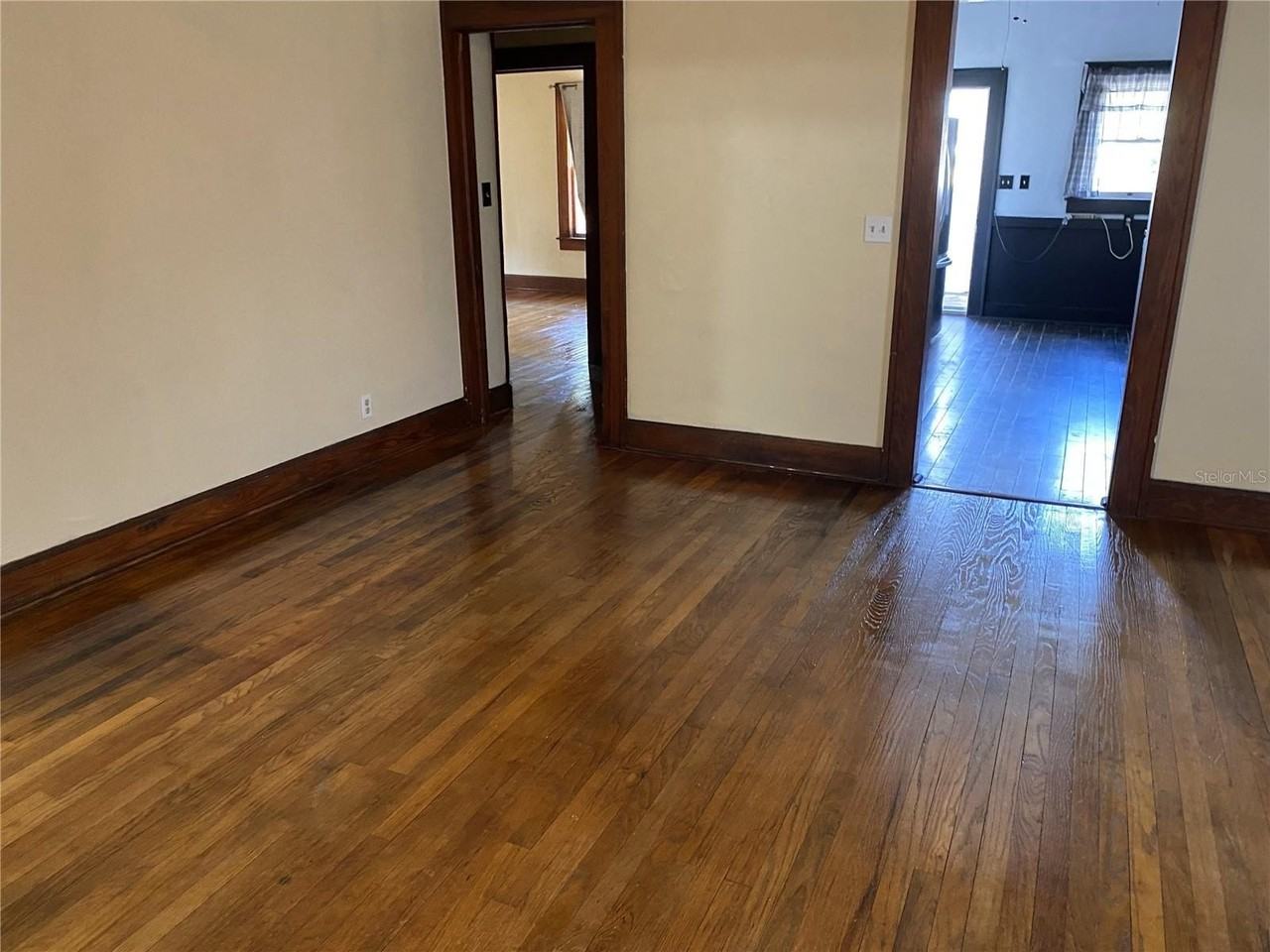 439 New York Ave - Photo 6 of 15