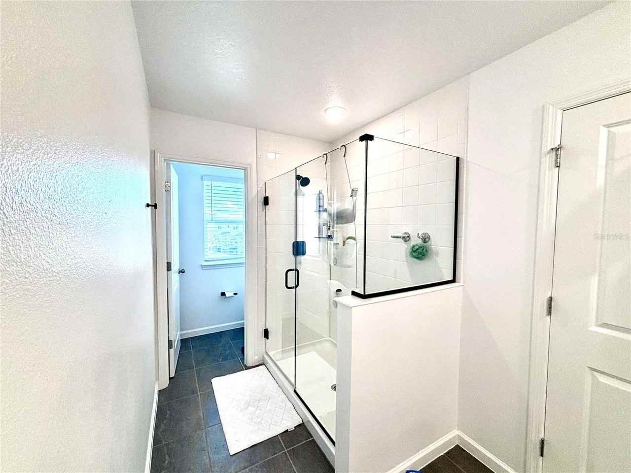 921 Spring Palms Loop - Photo 4 of 30