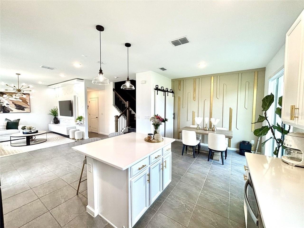 921 Spring Palms Loop - Photo 5 of 30