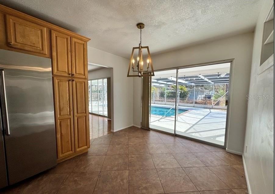 2516 Roberta St - Photo 4 of 14