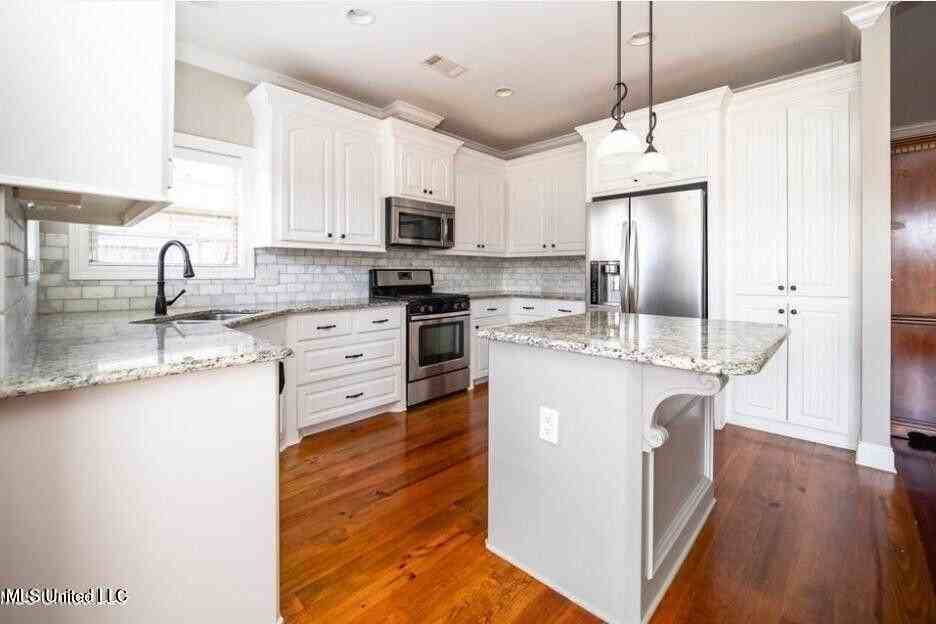 2014 Eastridge Cir - Photo 4 of 15