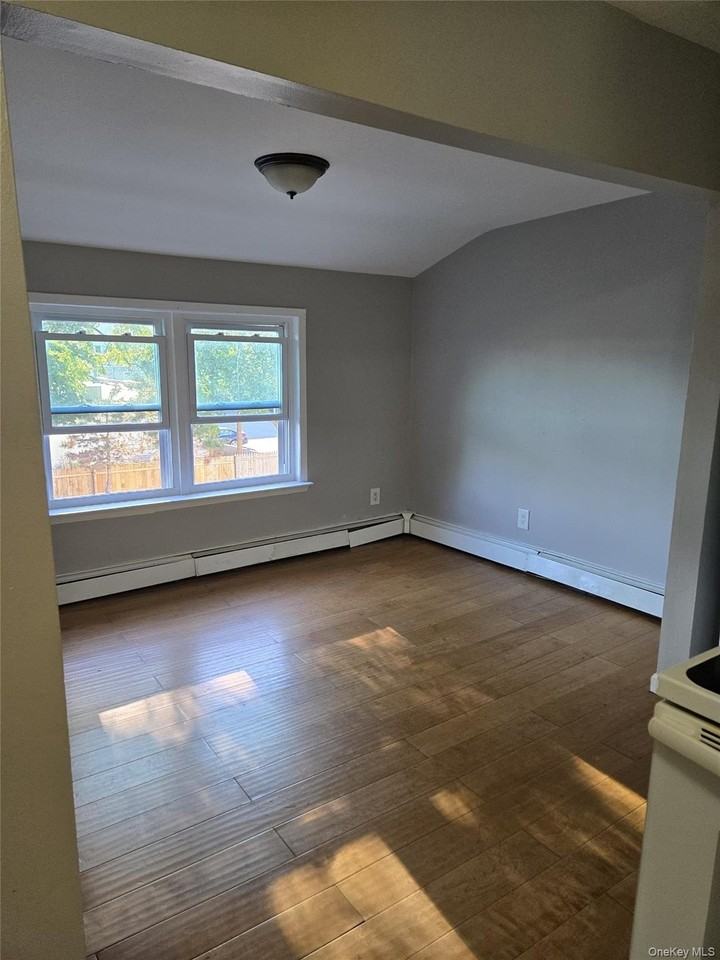 20-22 Bay Shore Ave Apt 20-3 #20-3 - Photo 2 of 10