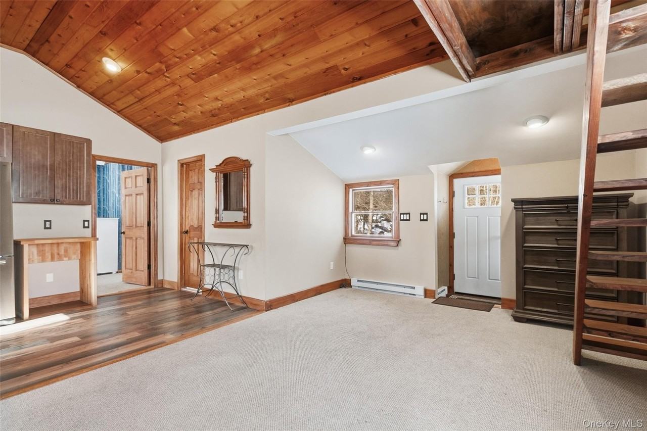 19 Curry Rd - Photo 5 of 36