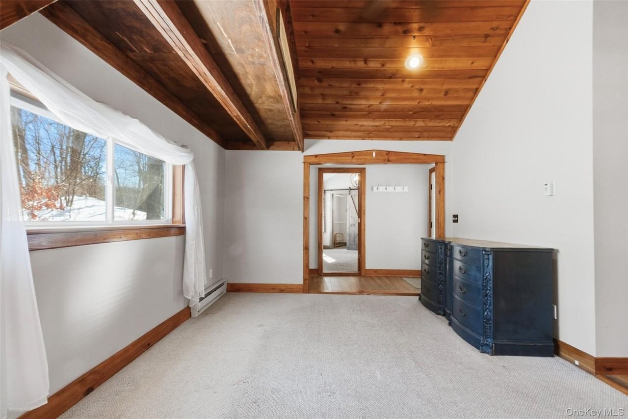 19 Curry Rd - Photo 6 of 36