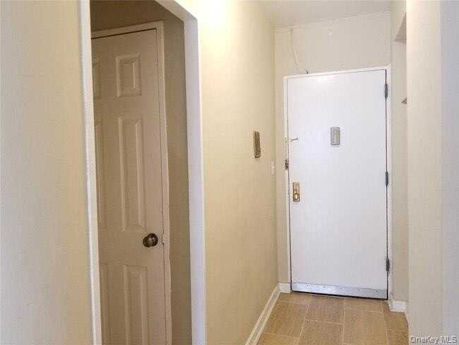 9826 64th Ave Apt 6j #6J - Photo 4 of 10