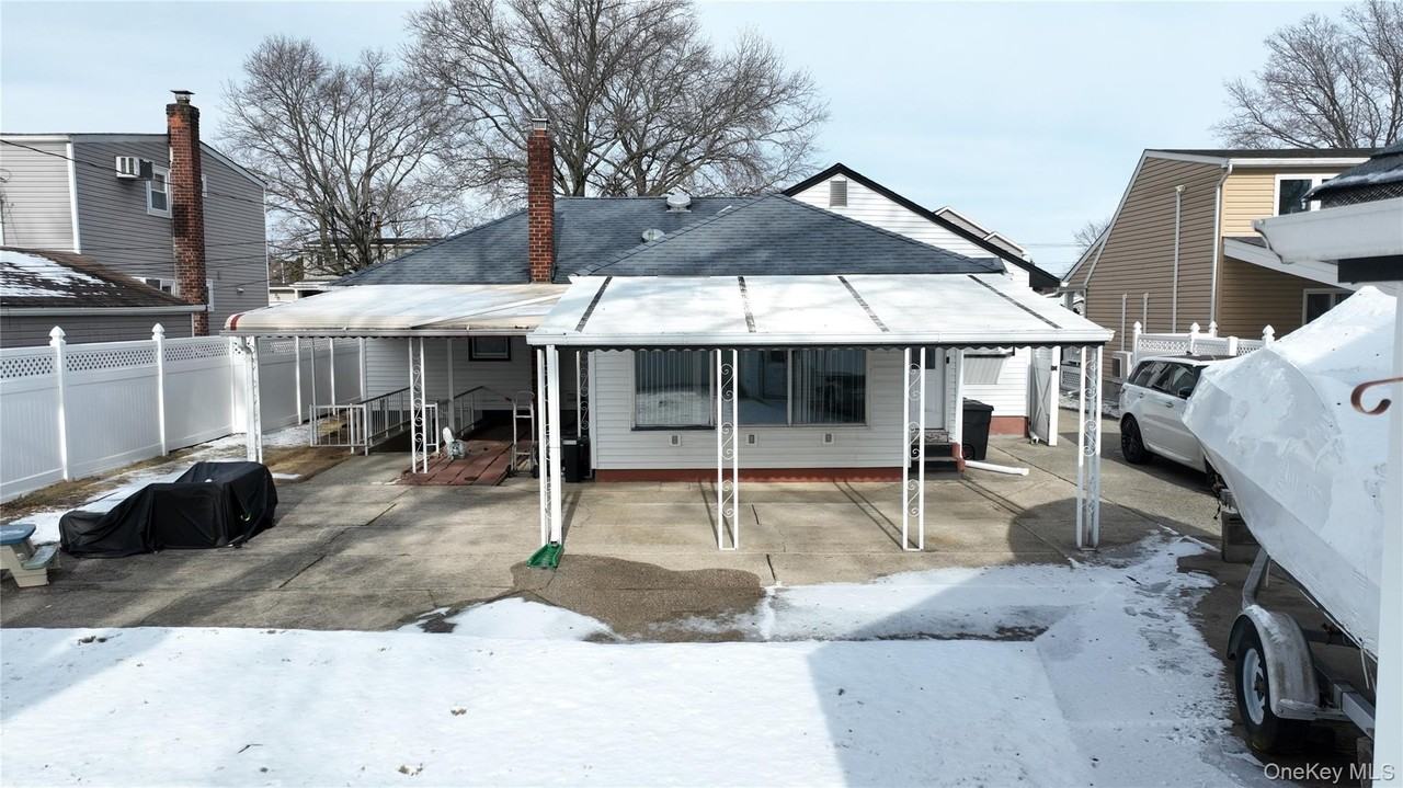 3134 Ward Ln - Photo 3 of 13