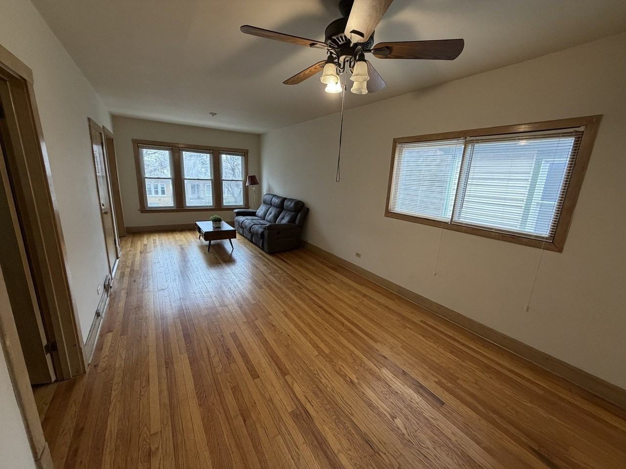 5252 N Ludlam Ave Unit 2 #2 - Photo 3 of 7