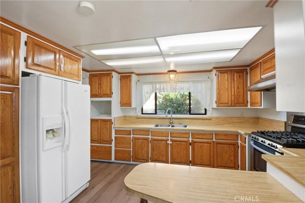 657 S Evanwood Ave - Photo 6 of 16