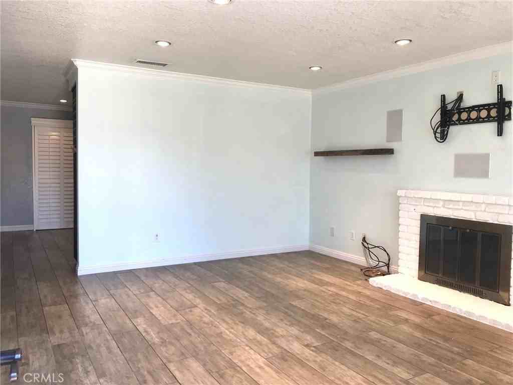 8664 Oak Dr - Photo 7 of 19