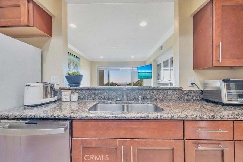 29600 Island View Dr #202 - Photo 4 of 17